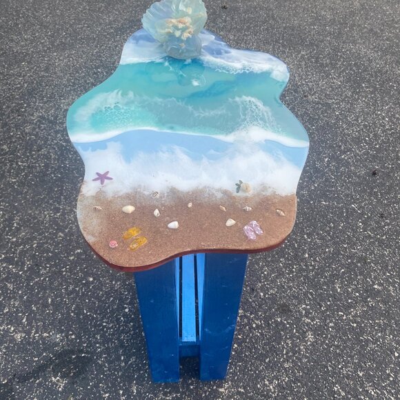 Mermaid Table - Picture 1 of 3
